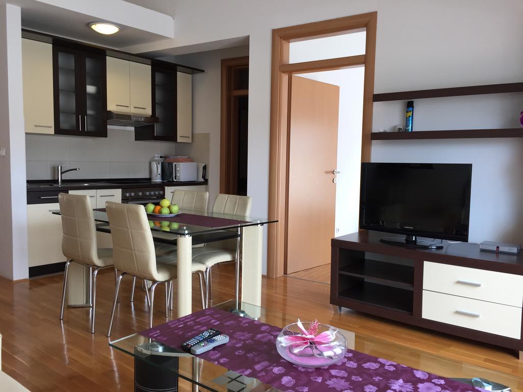 Apartments Villa Plaza تروغير المظهر الخارجي الصورة