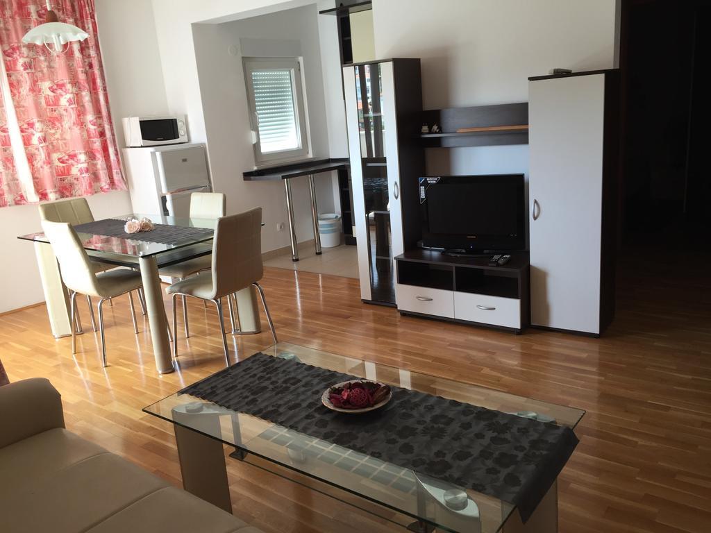 Apartments Villa Plaza تروغير المظهر الخارجي الصورة