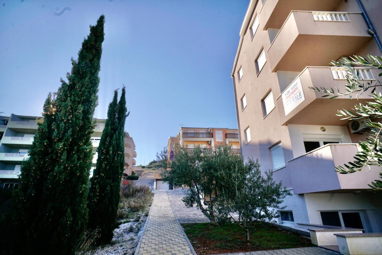 Apartments Villa Plaza تروغير المظهر الخارجي الصورة