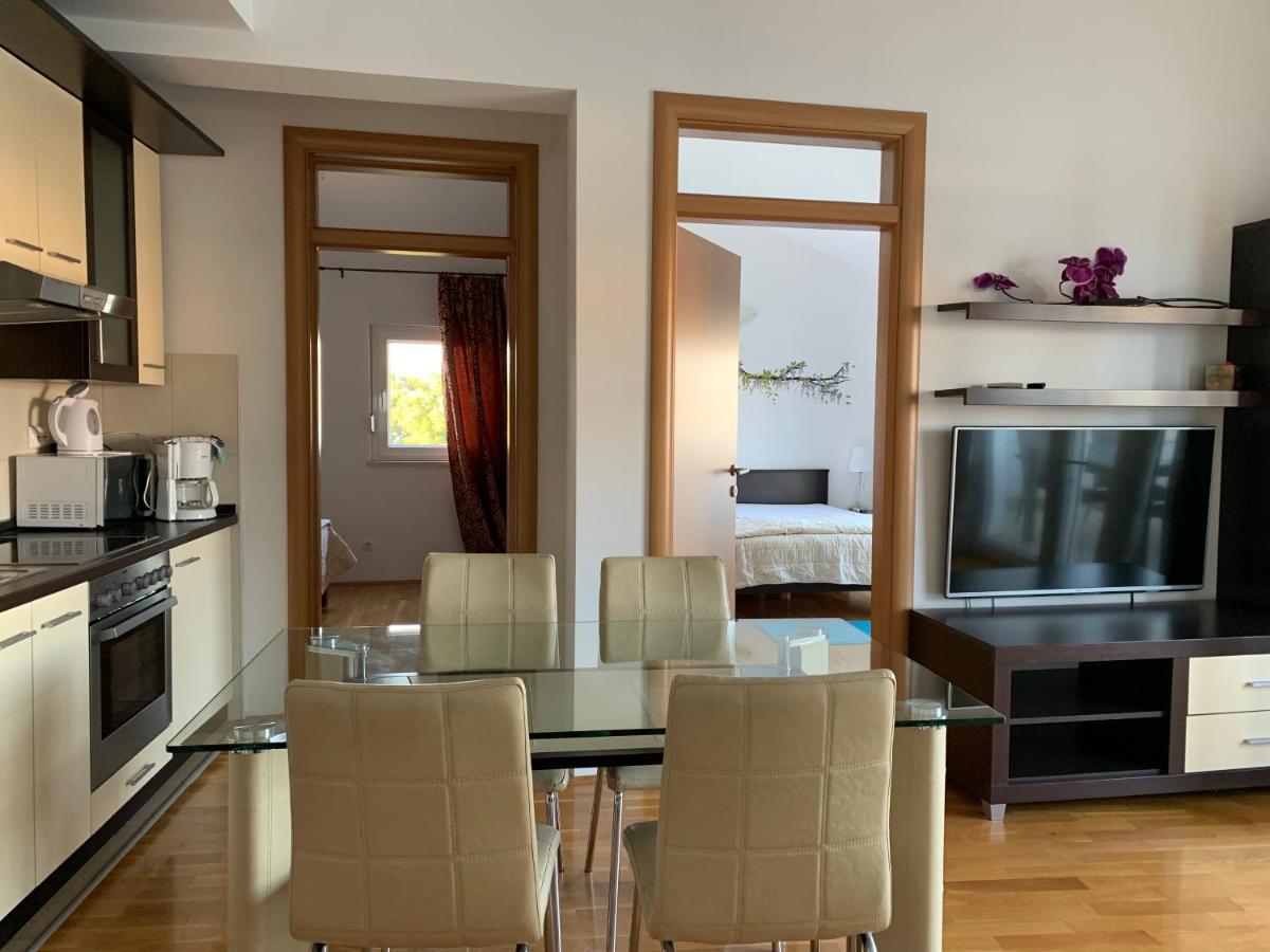 Apartments Villa Plaza تروغير المظهر الخارجي الصورة